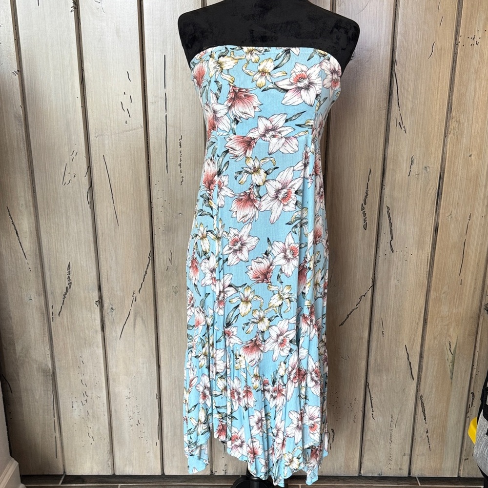 Kori Strapless Floral Midi Dress in Light Blue and Pink